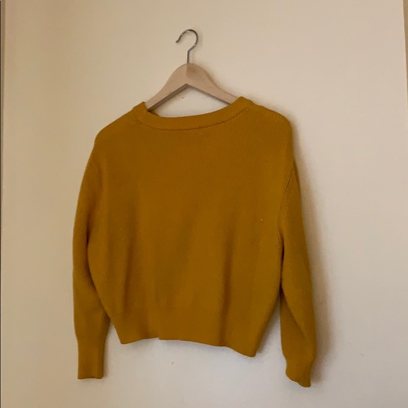 lovely sweater - Picture 2 of 3